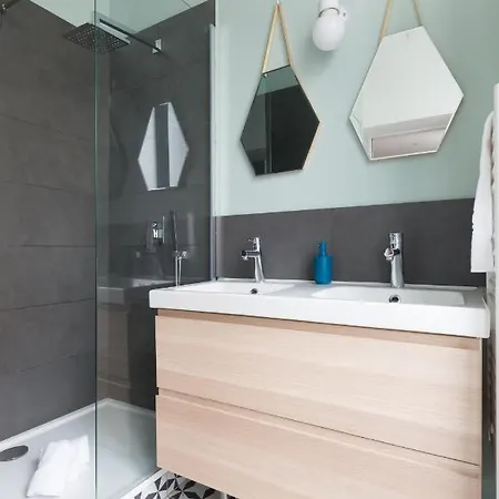 Chez Emma Ou Jules - Quartier Montorgueil Paryż